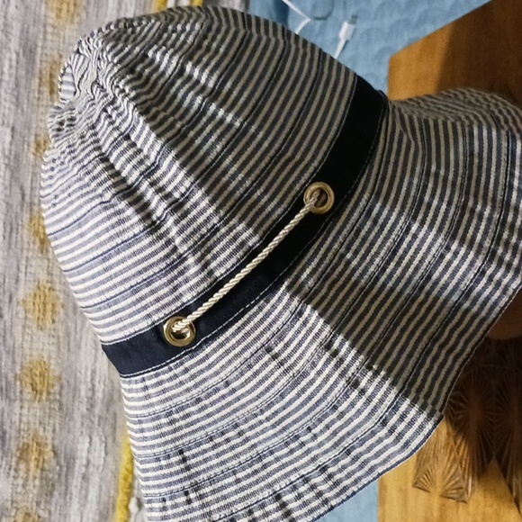 Hats & Dreams Pinstripe Hat Made in Italy- NWT - Picture 5 of 7